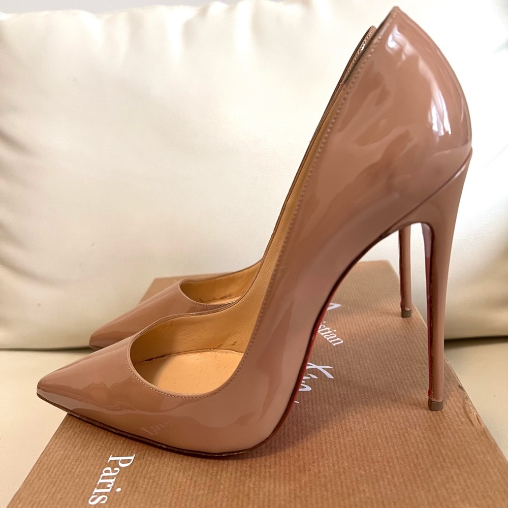 Christian Louboutin Patent Leather Pumps in Nude/Beige